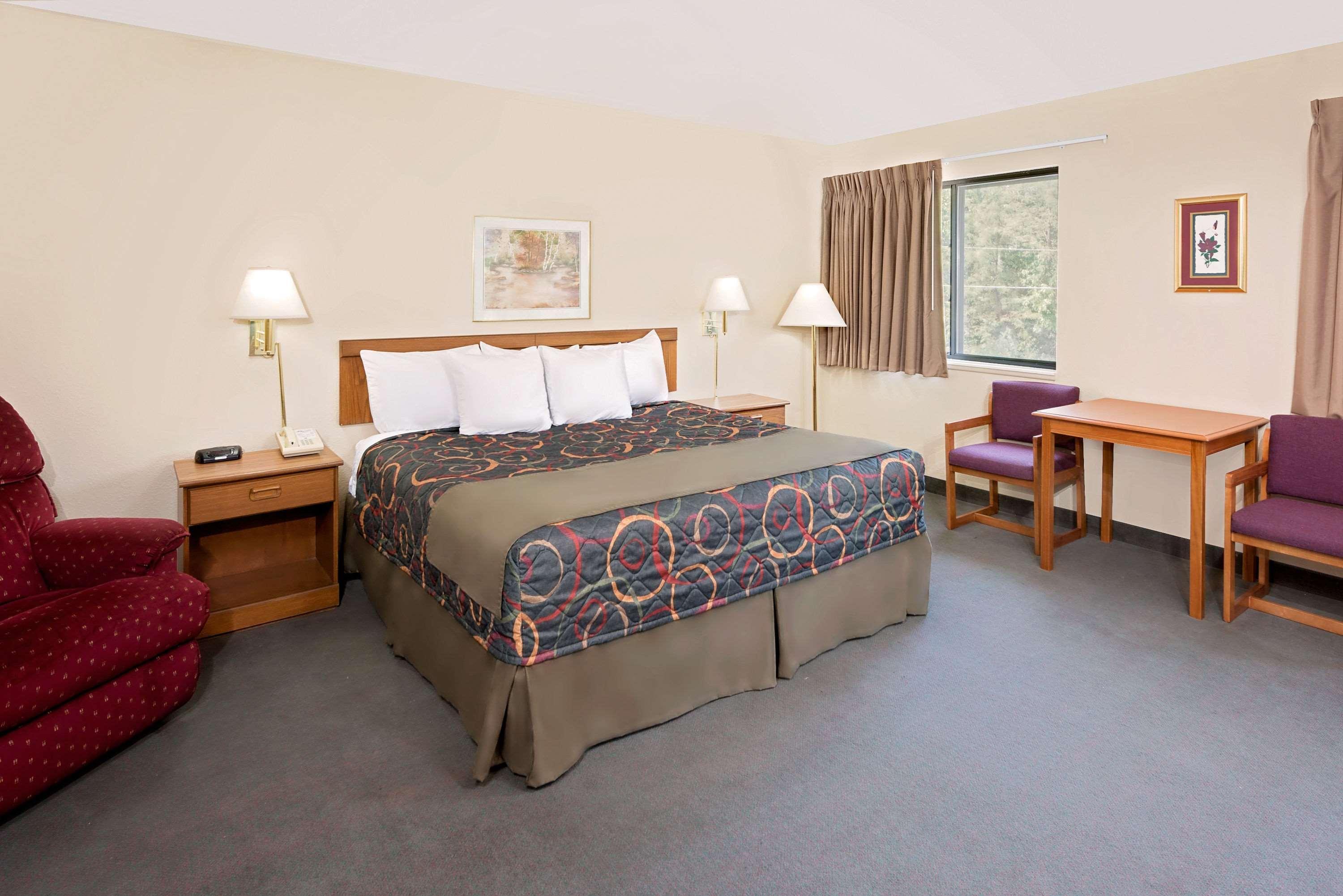 Days Inn By Wyndham Boonville Εξωτερικό φωτογραφία